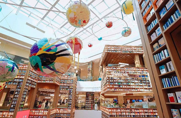 This is an interior space of Starfield Suwon.