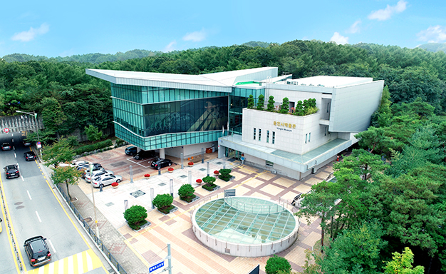 Yongin City Museum, 7 Minutes from Exit 2 of Dongbaek Station: Exploring from Paleolithic Ruins to a Soccer City