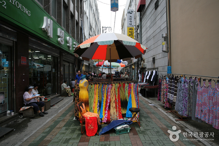 광복로 아리랑거리 관련 관광 사진입니다.