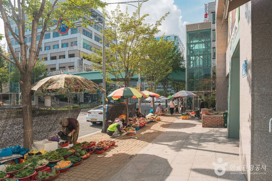 정관신도시시장 전경.