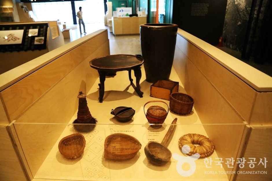 망양로 산복도로 전시관의 체험형 전시입니다.