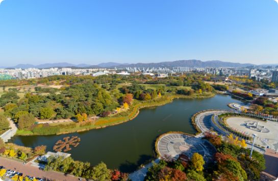 올림픽공원 몽촌해자 전경입니다.
