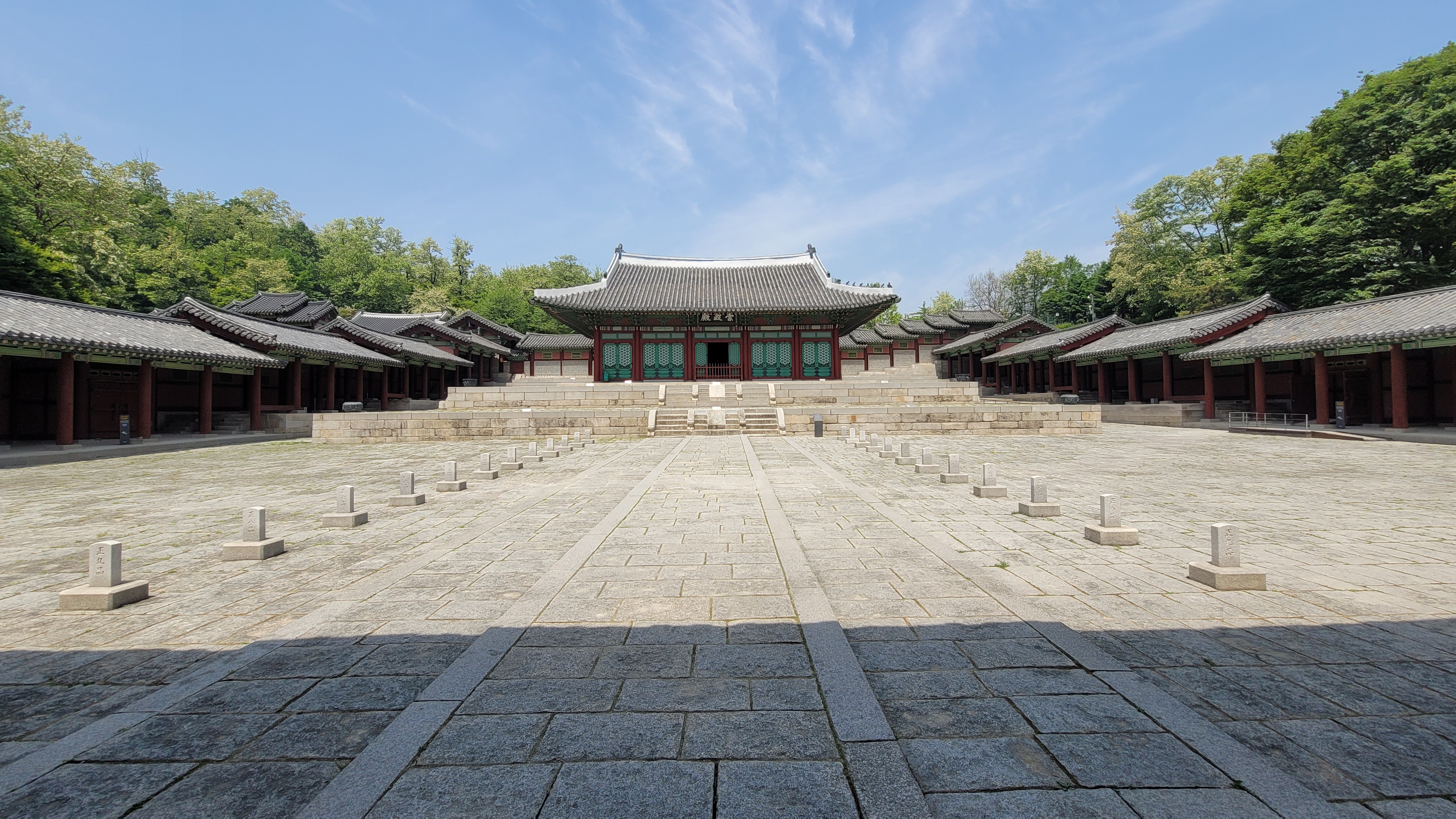 Gyeonghuigung Palace: A 60-Minute Walk Along the Axis of the Vanished Western Palace