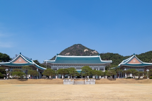 청와대 전경을 담은 사진입니다.