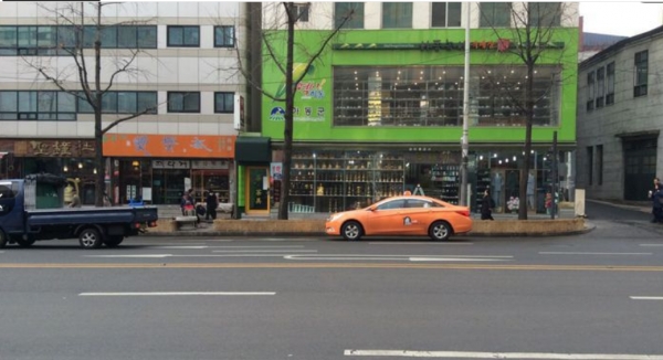 조계사 앞 30여 점포에서 만나는 견지동 불교용품거리