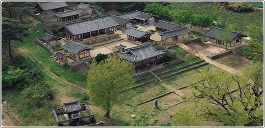 낙동강과 대니산 사이, 1605년 다시 세운 달성 도동서원