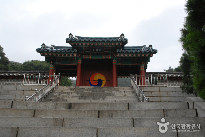 1706년 사당에서 2011년 기념관까지, 아산 현충사 읽는 순서
