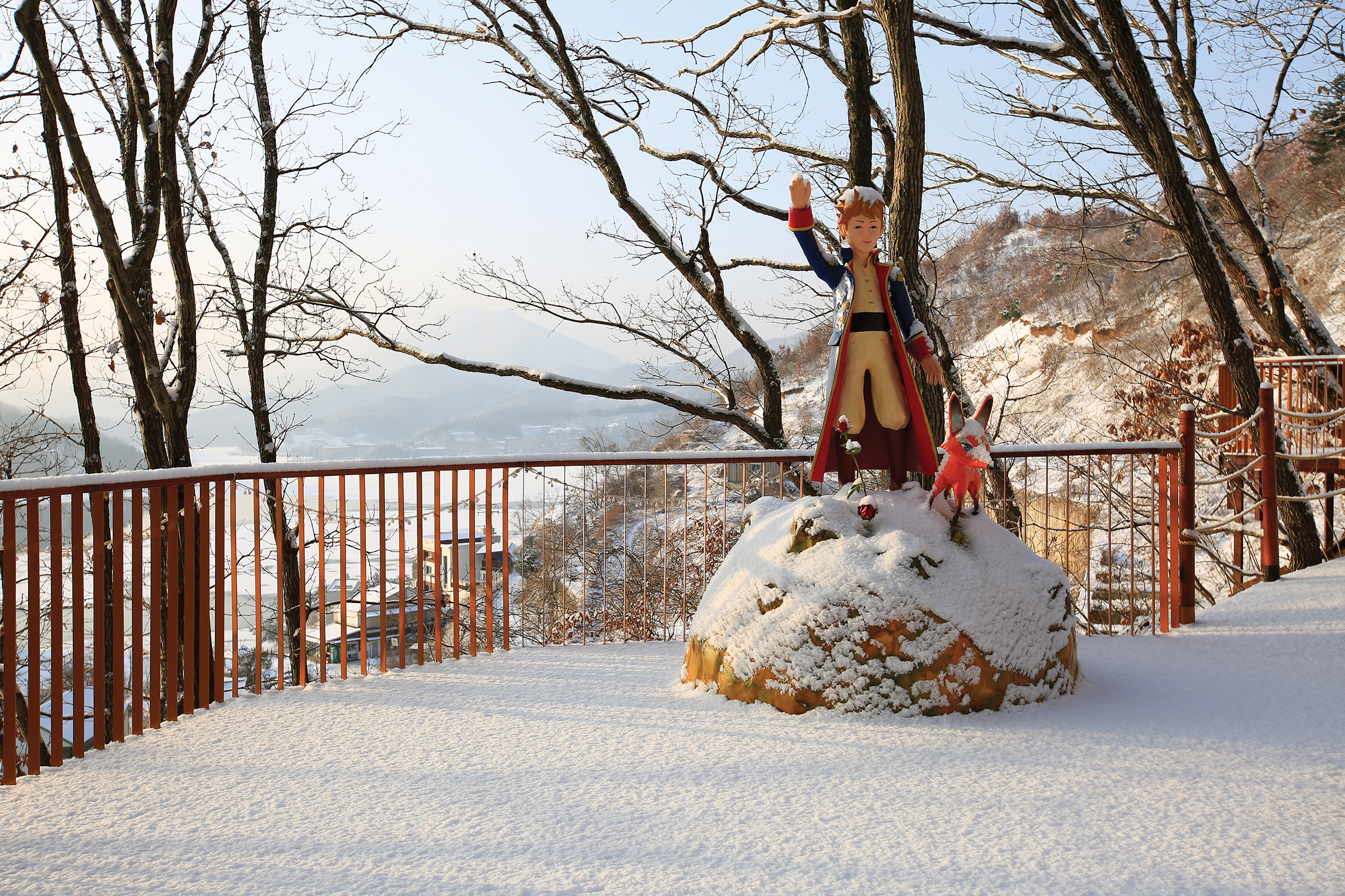 The Little Prince and a 200-Year-Old Music Box on a Hill by Cheongpyeong Lake