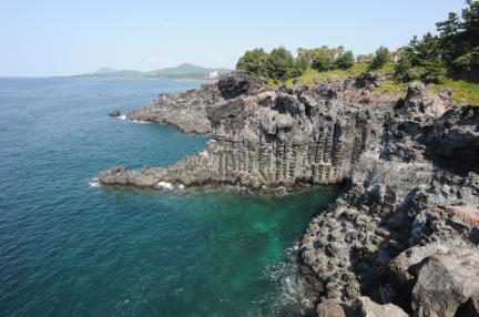 지삿개 해식애 위에서 보는 제주 최대 1km 주상절리