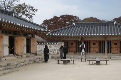 천주교 박해와 관련된 해미읍성 옥사입니다.