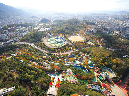 두류공원 전경 사진입니다.