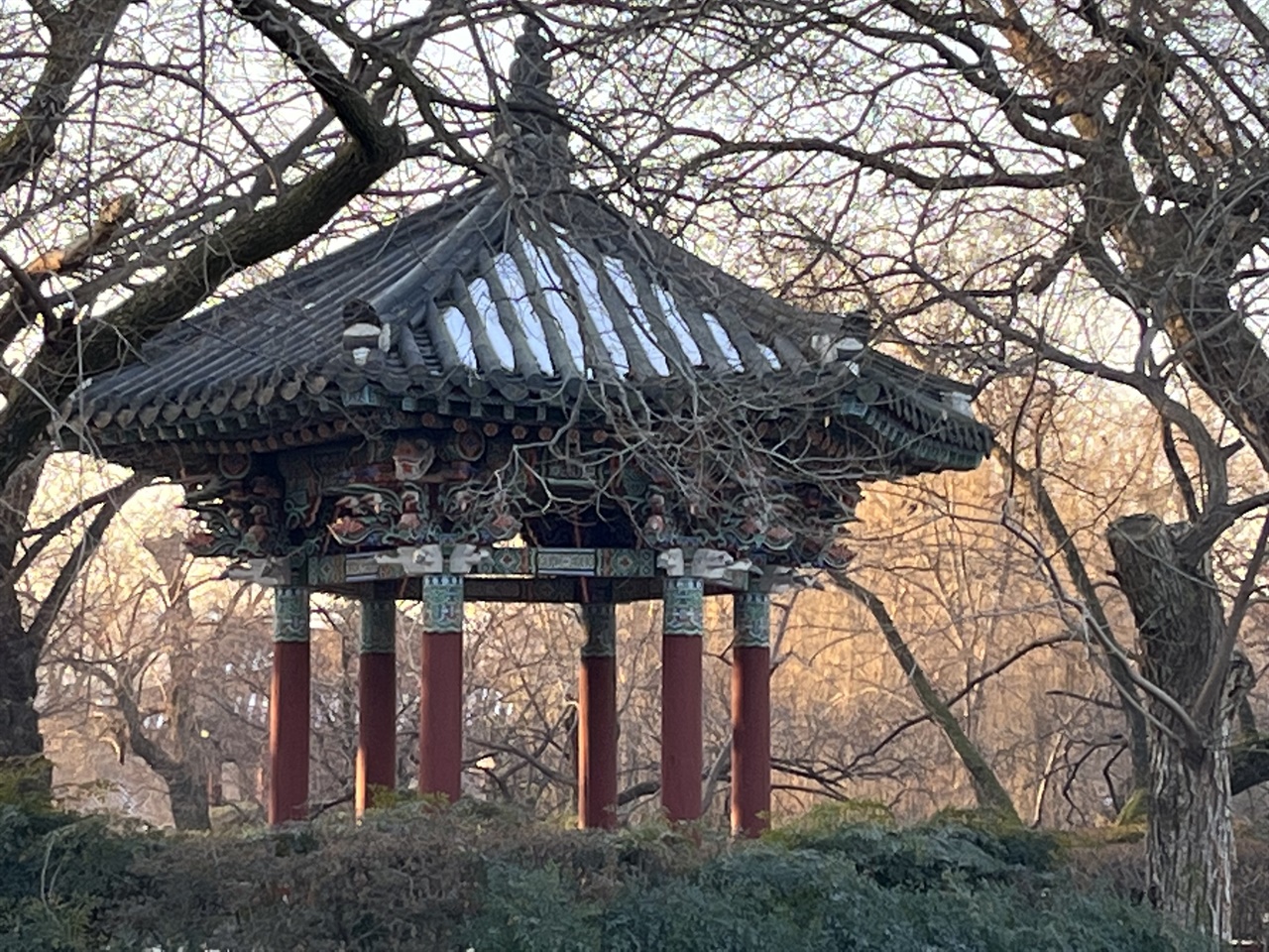 남원 광한루원 방장정입니다.