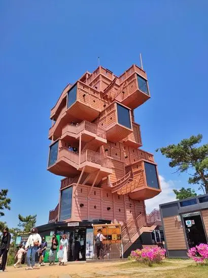 고하도승강장에서 도보 약 10분 거리로 소개되는 고하도전망대입니다.