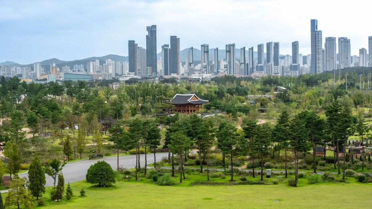 국립세종수목원의 운영시간과 입장 안내 이미지입니다.