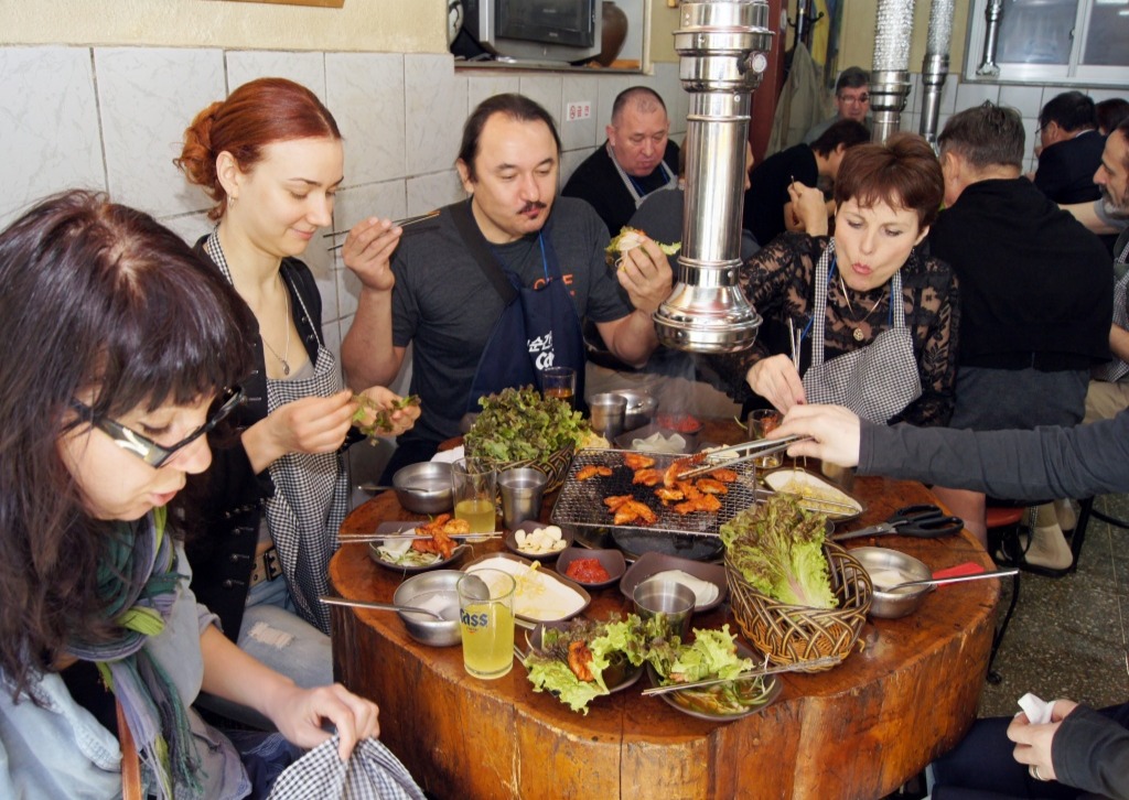 춘천 명동 닭갈비골목 관련 안내 페이지의 현장 사진입니다.