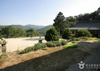 국청사 주변 산성마을 풍경을 담은 사진