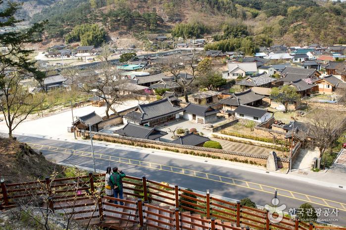 정몽주의 후손이 지었다는 남사예담촌 사양정사의 전통 한옥 외관