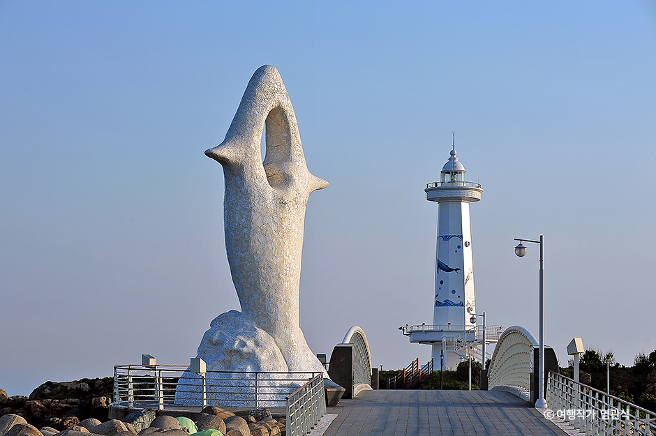 From National Fishing Port Designation in 1971 to Seuldo: Bangeojin Port at Work