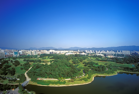 Walking 3.35 km Along the Terrain of the Royal Fortress of Hanseong Baekje: Mongchontoseong Fortress