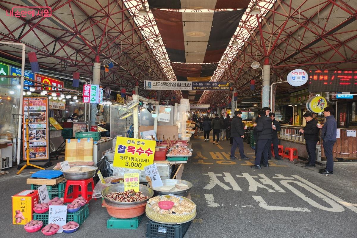 서울중앙시장에서 판매하는 찰옥수수입니다.