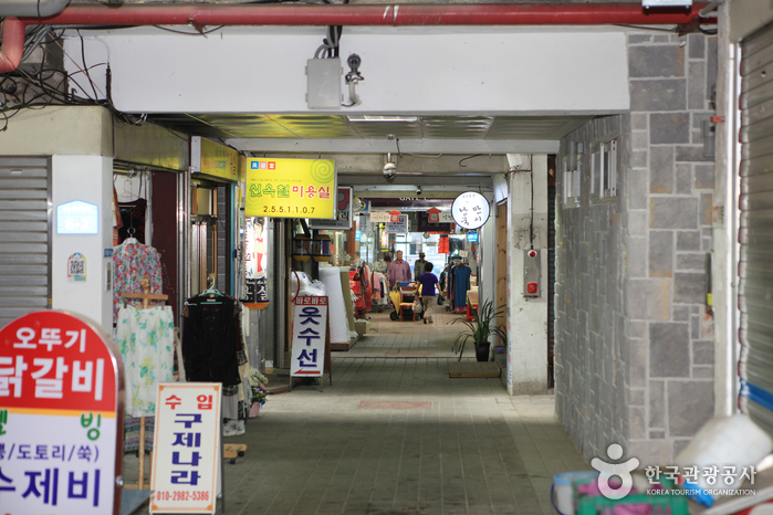 춘천 낭만시장 전경.