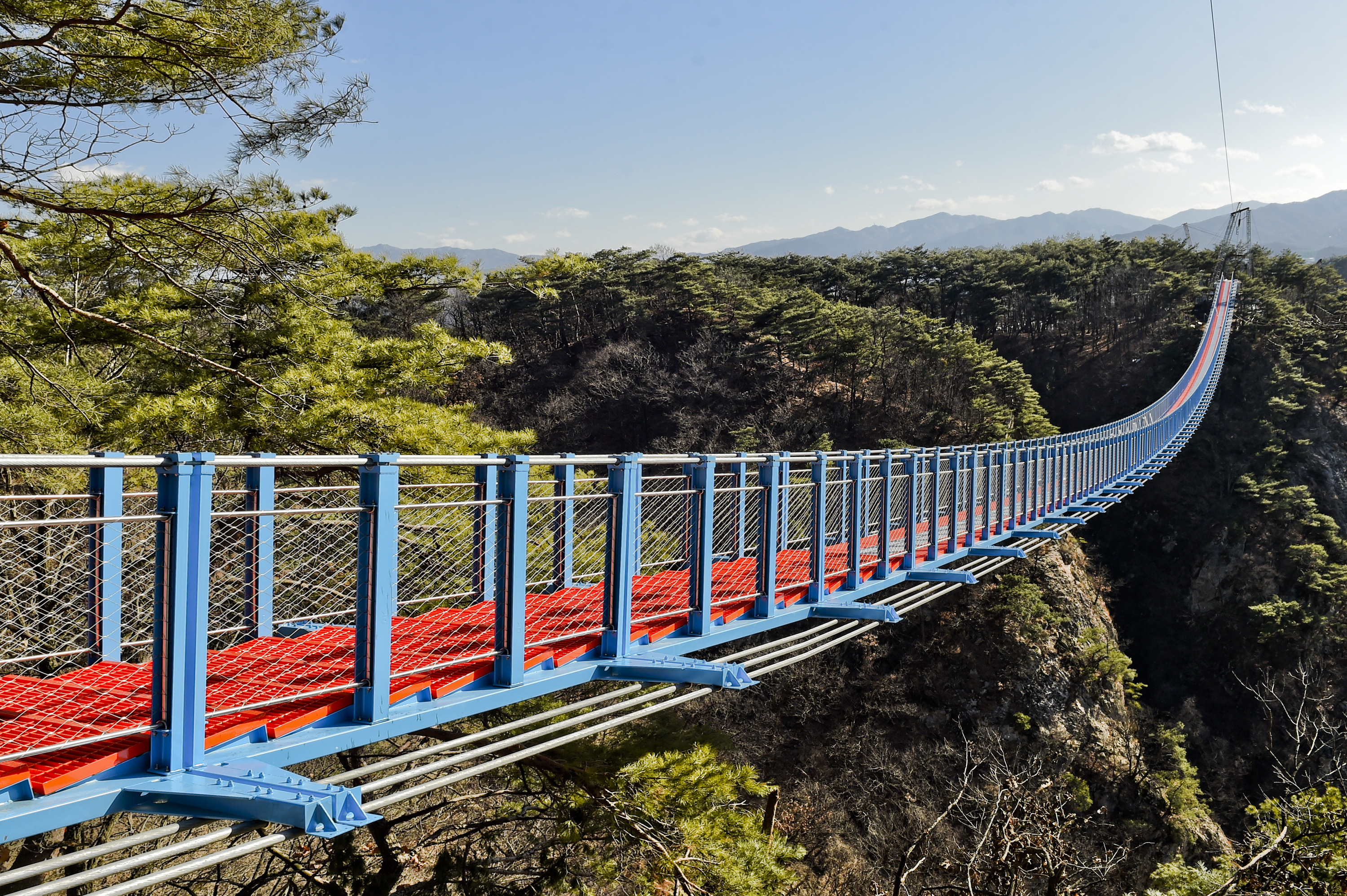 5.3 km Above the Seomgang Cliffs: The Walking Route Through Sogeumsan Grand Valley