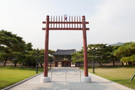 Walking Through the Memories of Geumgwan Gaya at the Royal Tomb of King Suro in Gimhae