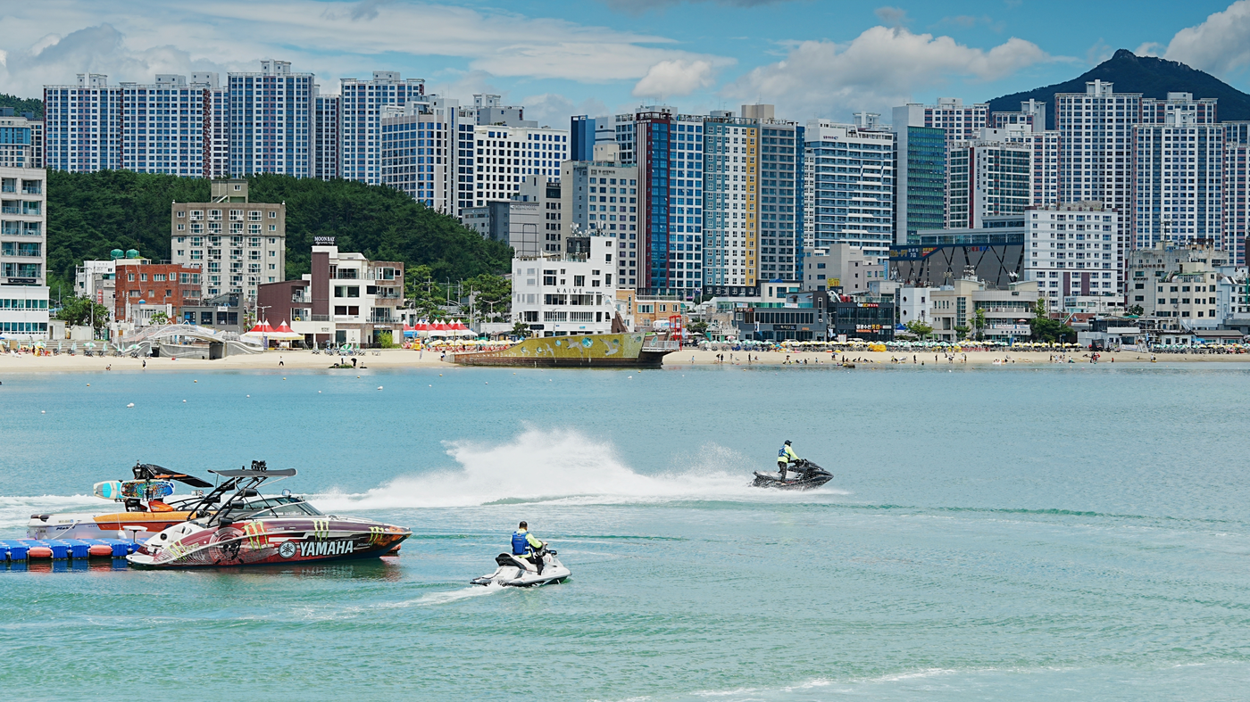 Busan’s Ilgwang Beach, where the novel “The Seaside Village” meets 2 km of golden sand