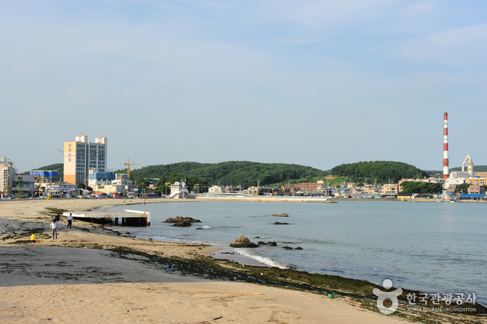 한국관광공사가 제공한 일광해수욕장 사진입니다.