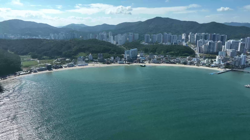 부산관광아카이브에 수록된 일광해수욕장 사진입니다.