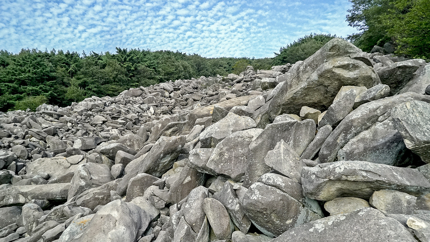 From Haewoljeong Pavilion to the 2.2 km point of Moontan Road: the walking route along Busan’s Dalmaji-gil