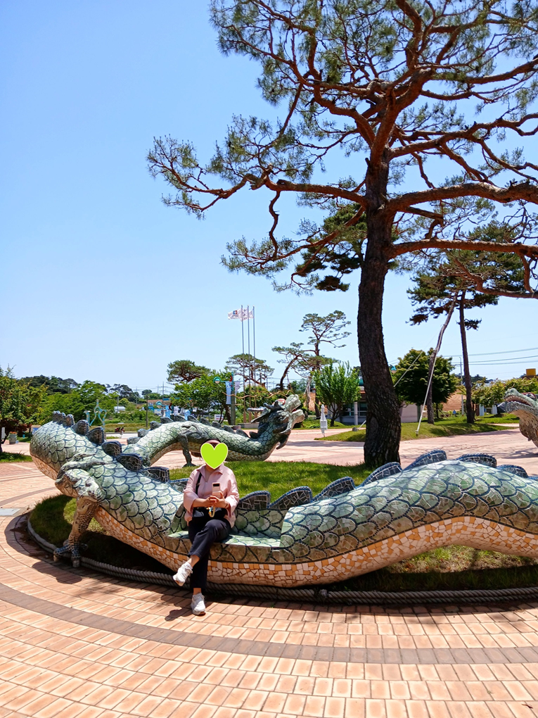 Reading a Thousand Years of Celadon Color, Beginning at the Yucheon-ri Kiln Site
