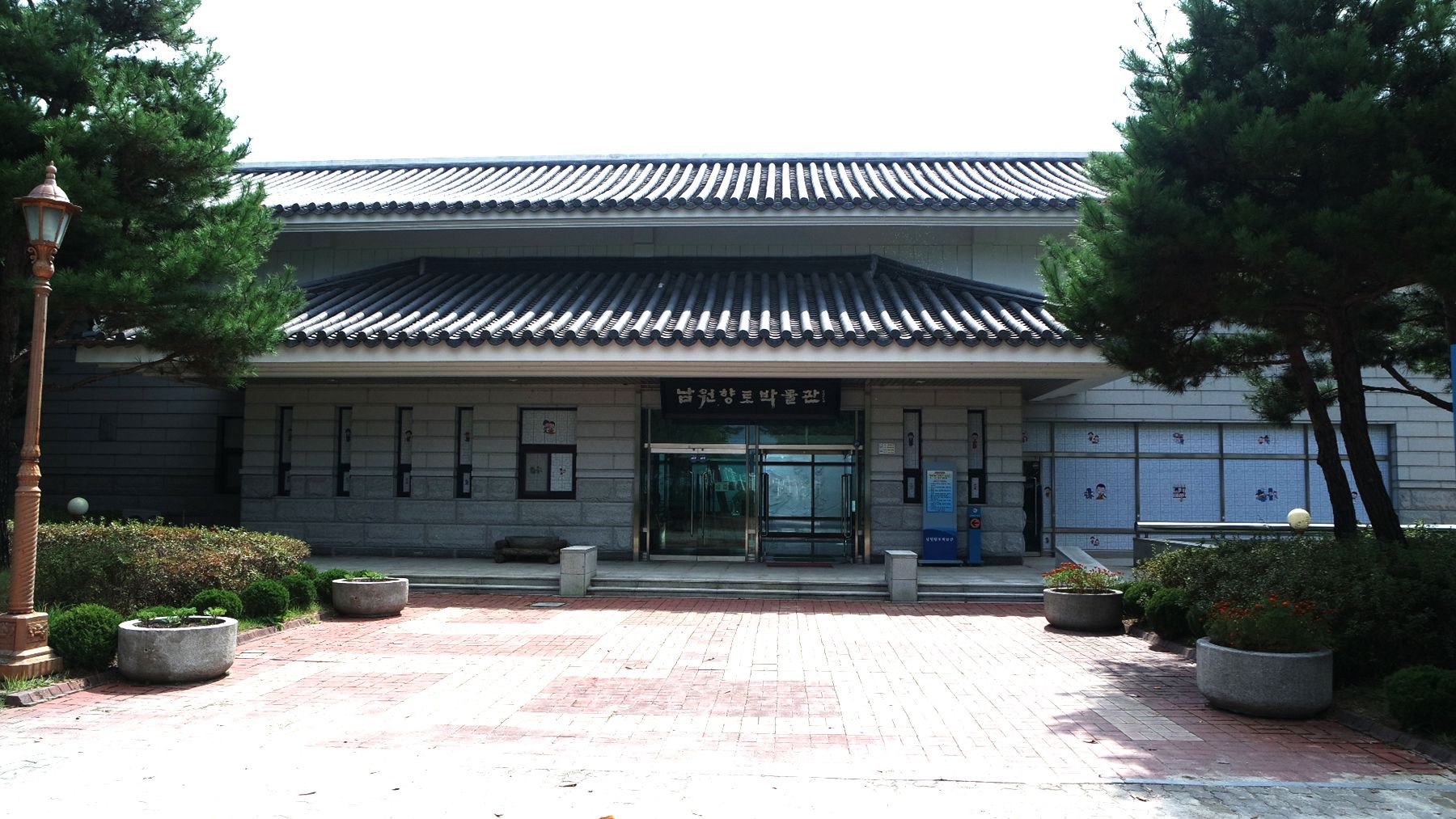 춘향테마파크 내부 공간입니다.