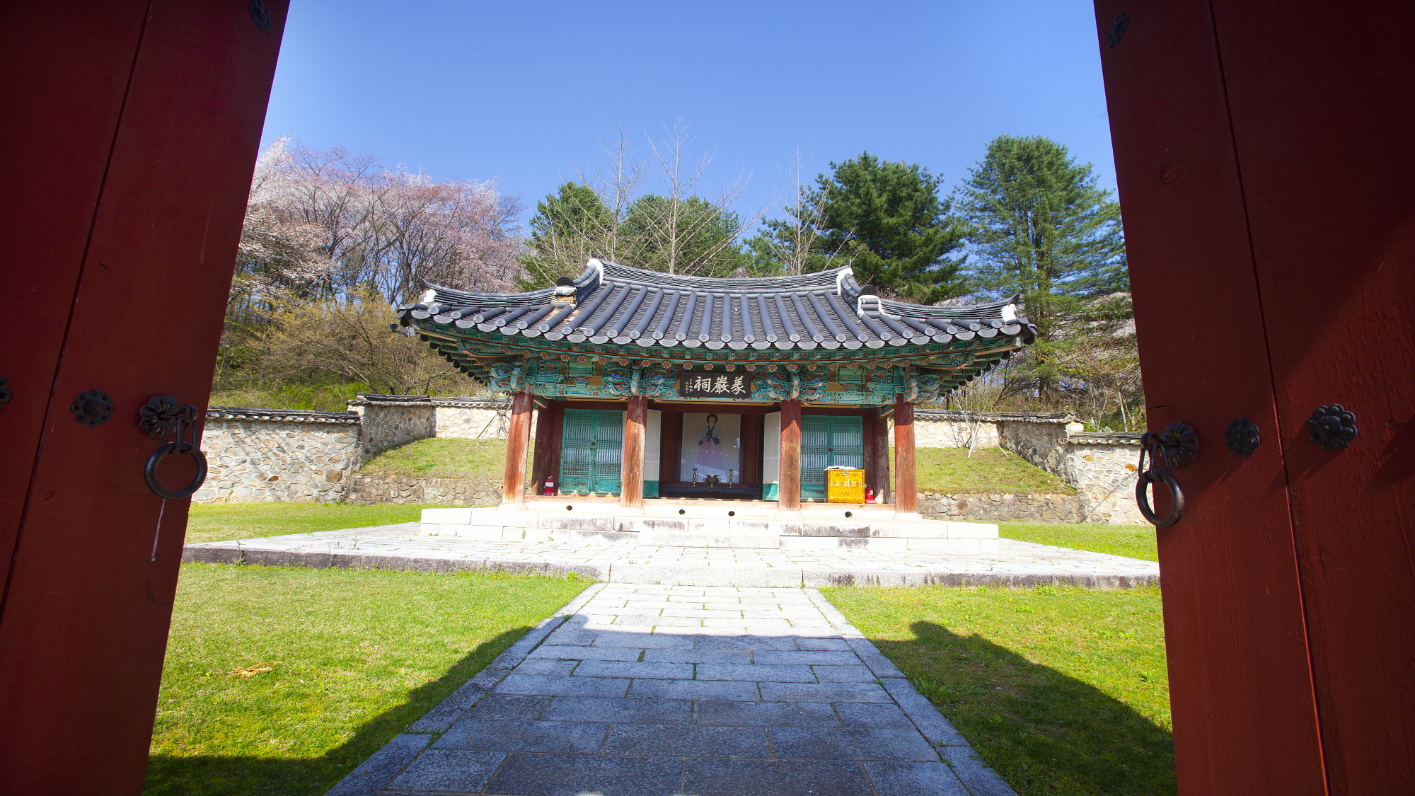 논개사당 의암공원 사진 2.