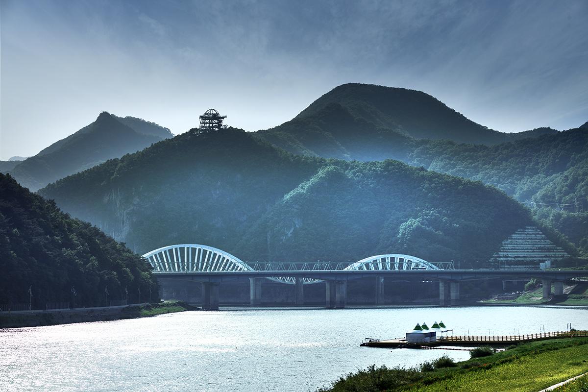 Danyang Gugyeong Market, the Ninth Scenic View of Danyang Palgyeong Along the Scent of Garlic