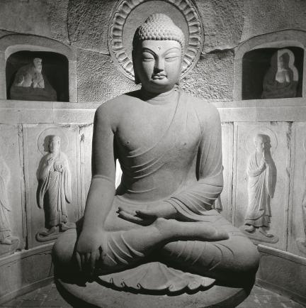 The Route to the Principal Buddha Behind Glass and Along Tohamsan: The Actual Visitor Path at Seokguram Grotto