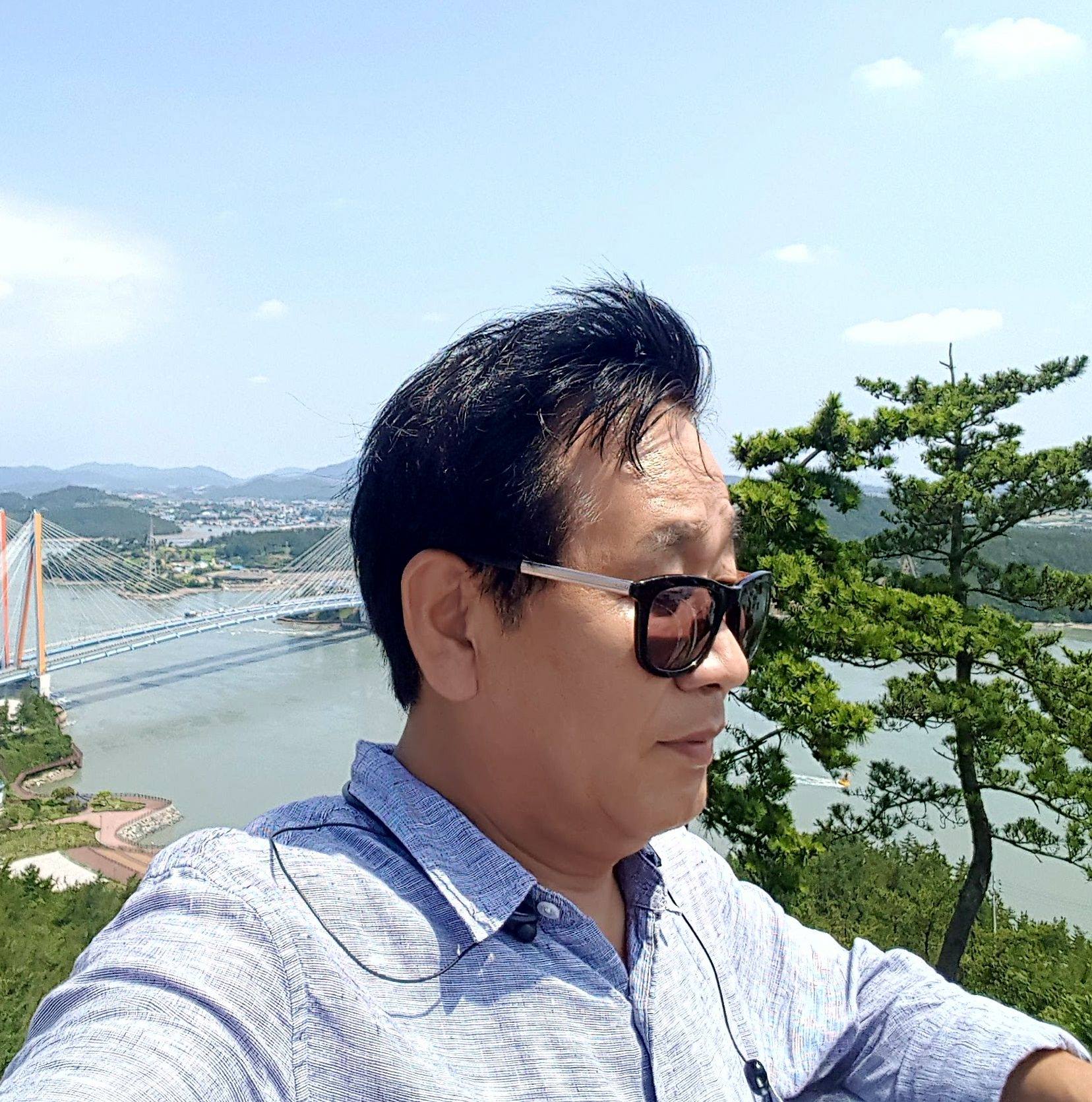 직지사 경내 산책 중 만나는 사찰 풍경입니다.