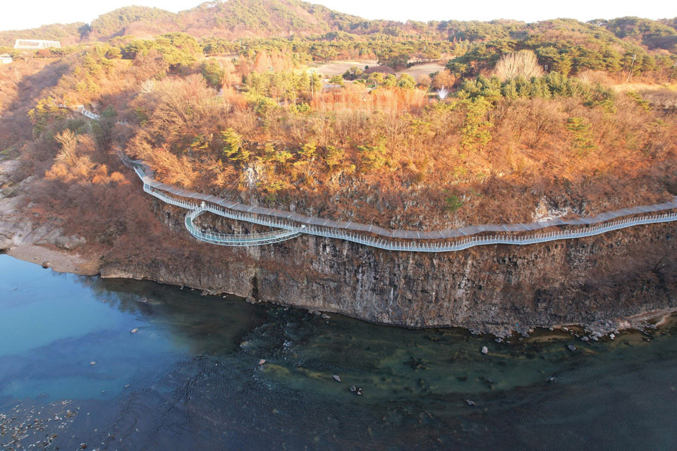 3.6km 절벽 잔도, 한탄강주상절리길에서 순담과 드르니 사이 걷기