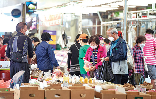 조치원테마거리의 복고풍 건물 장식과 촬영 공간입니다.