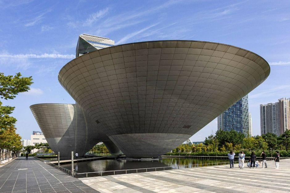 Tri-Bowl Floating on Songdo’s Water Garden: How to Experience Performances and Exhibitions