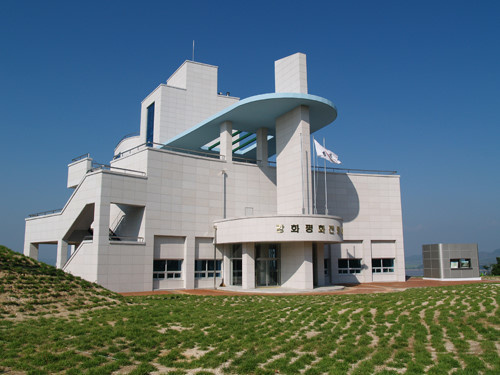 Ganghwa Peace Observatory: Facing North Korea Across 2.3 km of Sea