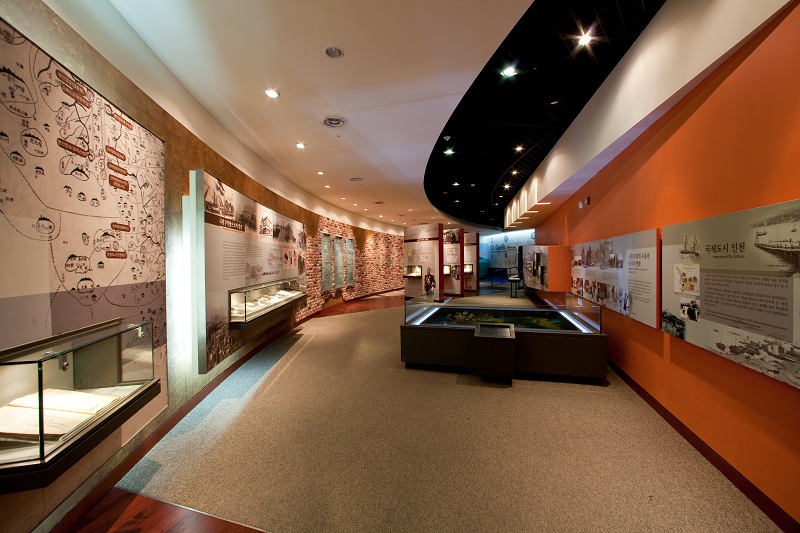 Following the Departure of 121 People from Jemulpo at the Museum of Korean Immigration History