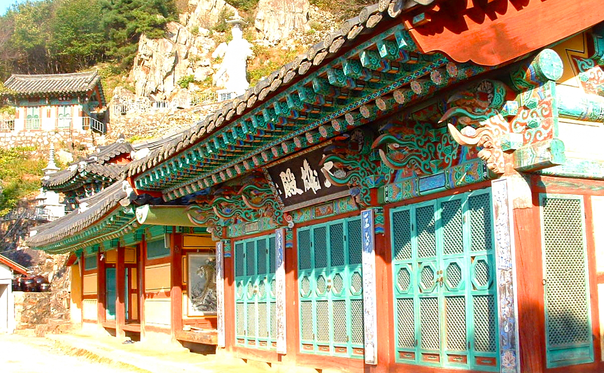 전주 승암산 중턱에서 만나는 동고사와 한옥마을 전망