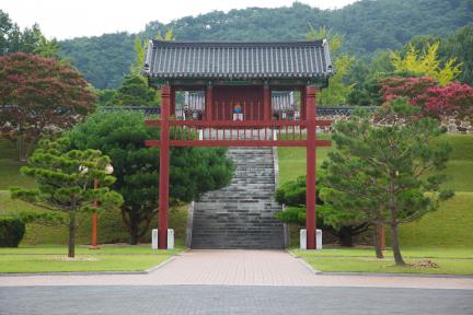 Read the Site of the Jeongyu War in 30 Minutes at Namwon’s Tomb of Ten Thousand Martyrs