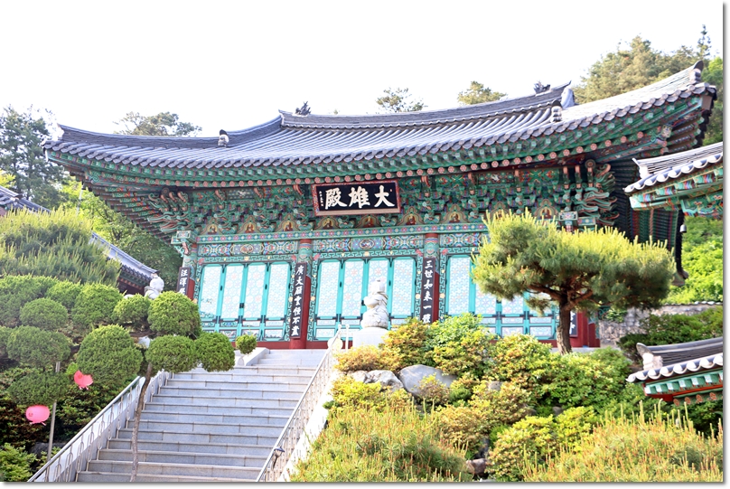 신광사로 이어지는 경내와 주변 이동 동선을 떠올릴 수 있는 사진입니다.
