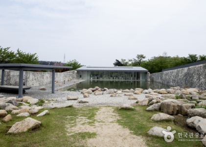Meeting Ulsanbawi Rock on a Canvas of Water at Bauzium Sculpture Museum
