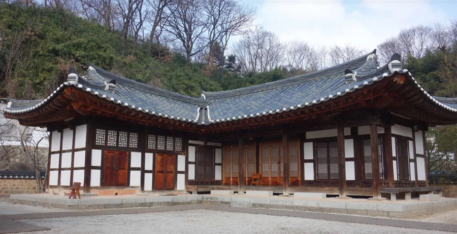 The 1932 Jang Hyeon-sik Historic House: A Gimje Hanok in Jeonju