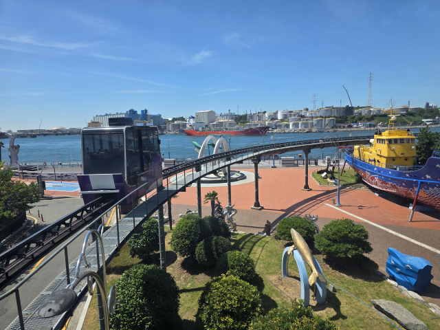 How to Take a Full-Circle Tour of the Whale Culture Special Zone and Industrial Port on the Ulsan Jangsaengpo Monorail