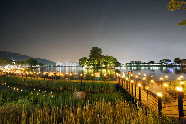 수성못