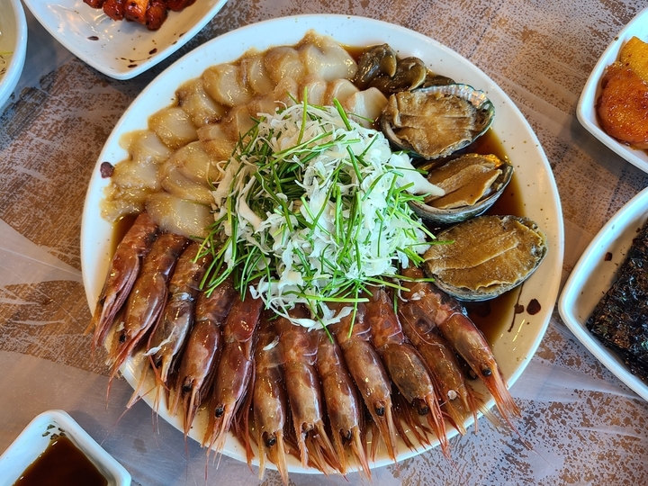 Samgojeongmun